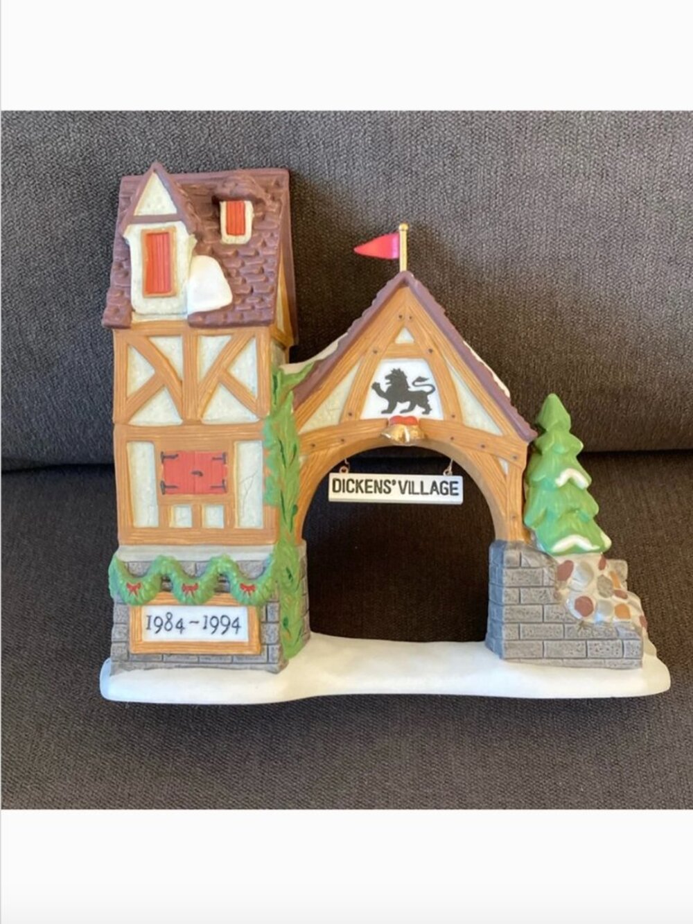 Department 56 Dickens Village Series 1994 Postern